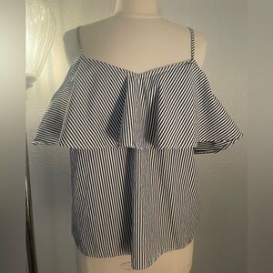 Miley & Molly off the shoulder top size XL, fits like a Large